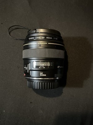 3. Canon EF 85mm f/1.8 USM Medium Telephoto Lens for Canon SLR Cameras