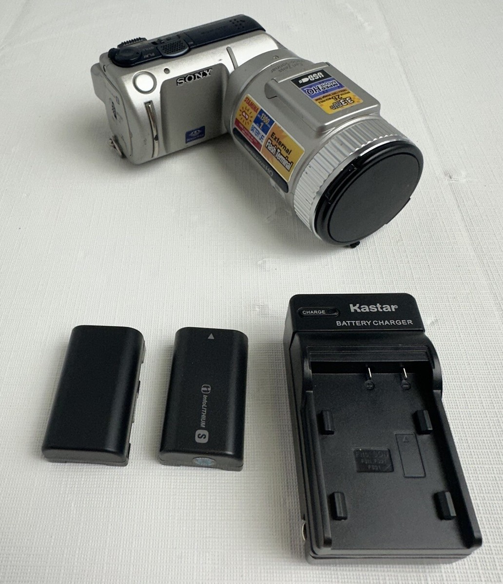 Sony Cyber-shot DSC-F505V 3.3MP Digital Camera 2 Batteries and 