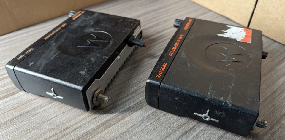 lot of 2 Motorola PM400 UHF 438-470 MHz 64 Channel 25 Watt - Image 3 of 4