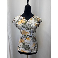 Guess, floral tee w/ jeweled lettering. Organic Cotton Size M pit to pit 17 