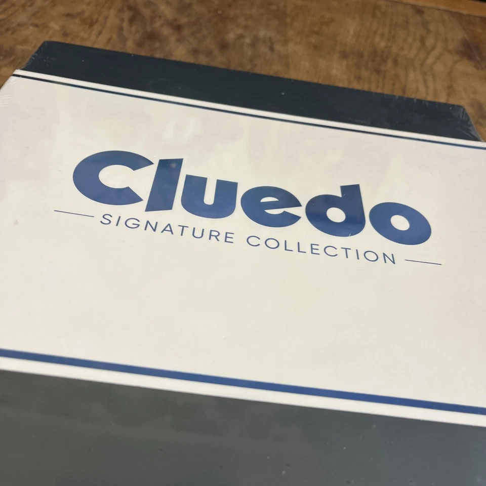 Cluedo Signature Collection Deluxe Game- Hasbro Brand New & Sealed - Image 2 of 4