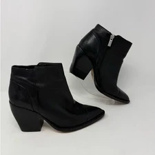 Sole Society Women's Size 6 1/2 Maevel Black Leather Pointed Toe Booties