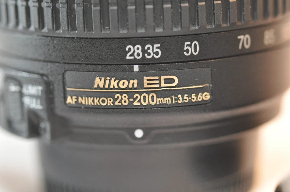尼康 ED AF G Nikkor 28-200 毫米 f/3.5-5.6 FX 镜头适用于 F100 DF D7500 D850 D5 D800 — 第 2/4 张图片