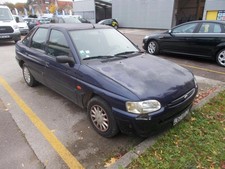 Porte arrière et accessoires Ford ESCORT