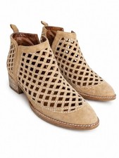 Jeffrey Campbell Taggart Booties Open Cut Outs Sand Leather Sz 9 - Mark On Heel