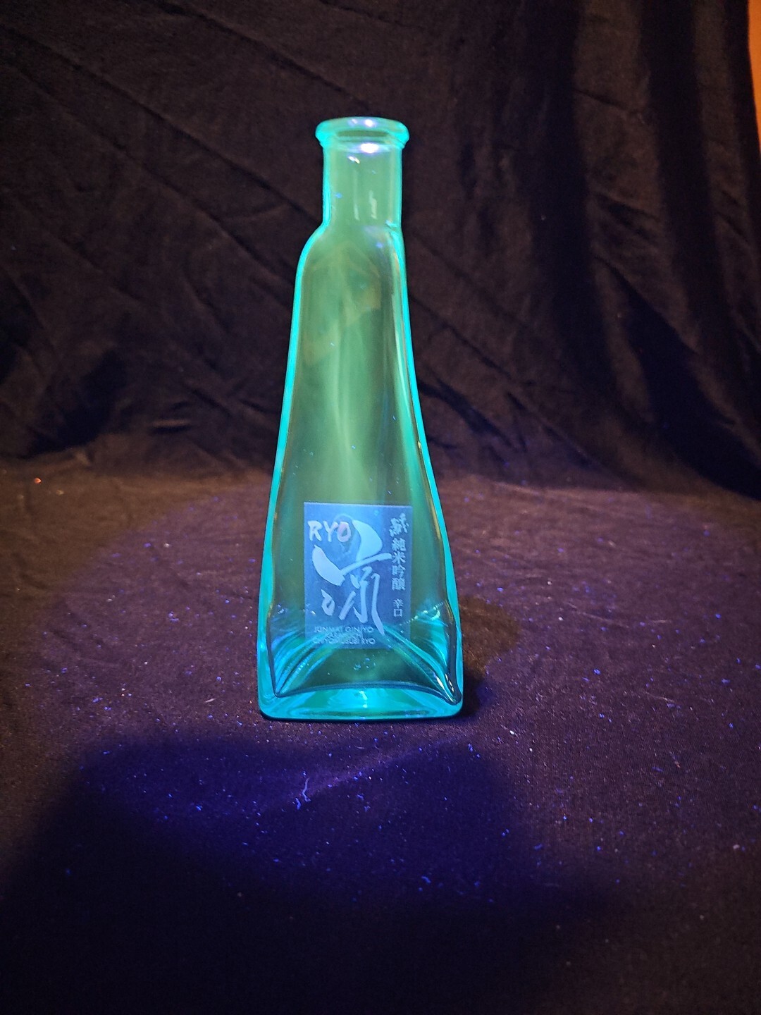 Chiyomusubi RYO Urban Sake - 180ml / Glows Under UV Light