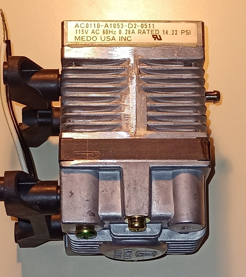 MEDO AIR COMPRESSOR 0.8Lpm 14psi 0.28A 115V AC0110-A1053-D3-0511 | eBay