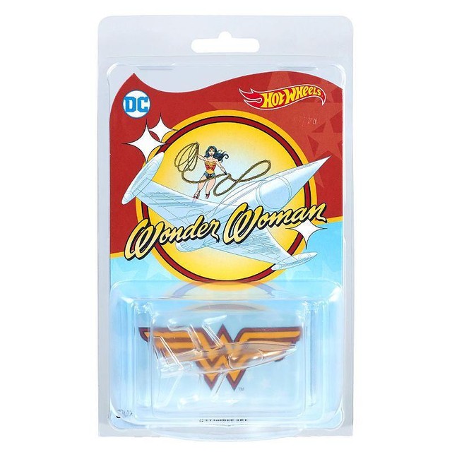 hot wheels wonder woman invisible jet 2017