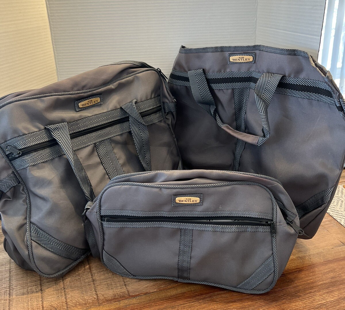 Vintage Sir Bentley Set Of Bags Preowned