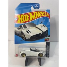 Hot Wheels 2023 '17 Pagani Huayra Roadster White HW Roadsters 2/10 13/250 HKH37