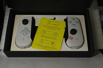 BACKBONE One Mobile Gaming Controller for iPhone (Lightning)-PlayStation Edition