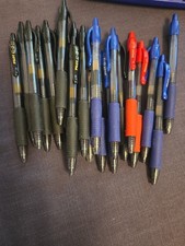21 Pilot pens G-2 black blue red