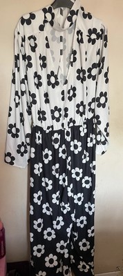 Twisted Wunder Black White Flower Jumpsuit Sz 28 Plus UK