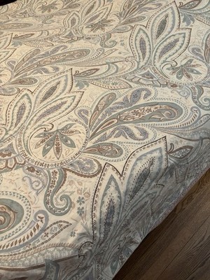 Crate and Barrel Lindsey Paisley Full/Queen Duvet Cover
