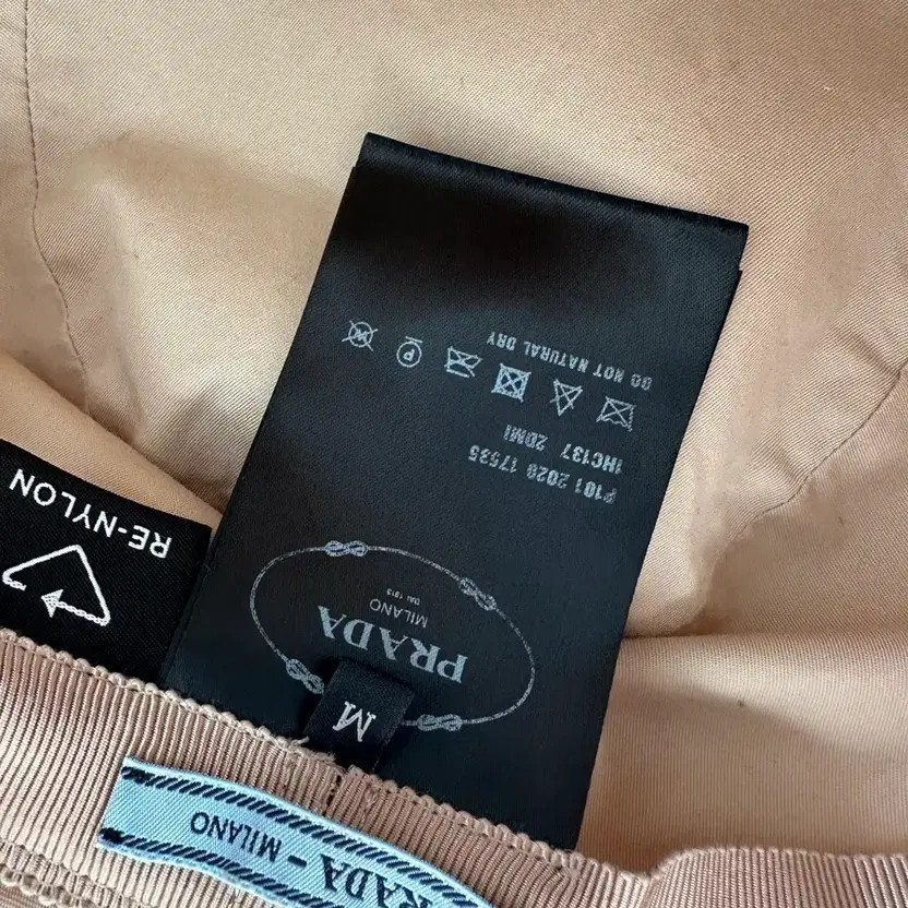 Prada Bucket Hat Elegant Black M Size thumbnail 6