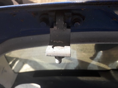 Scharnier für Heckklappe Kofferraumdeckel Hinten Rechts  Volksw DE1134029-74