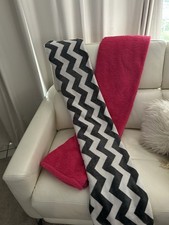 Reversible Chevron Fleece Throw Blanket Set P...