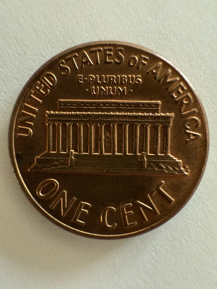 1972 Lincoln Cent Penny Strike Off Center Error. “L” On Rim. No mint mark.  - Image 2 of 4