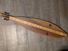 4-String Teardrop Appalachian Mountain Dulcimer Heart Sound Ports - For Repair