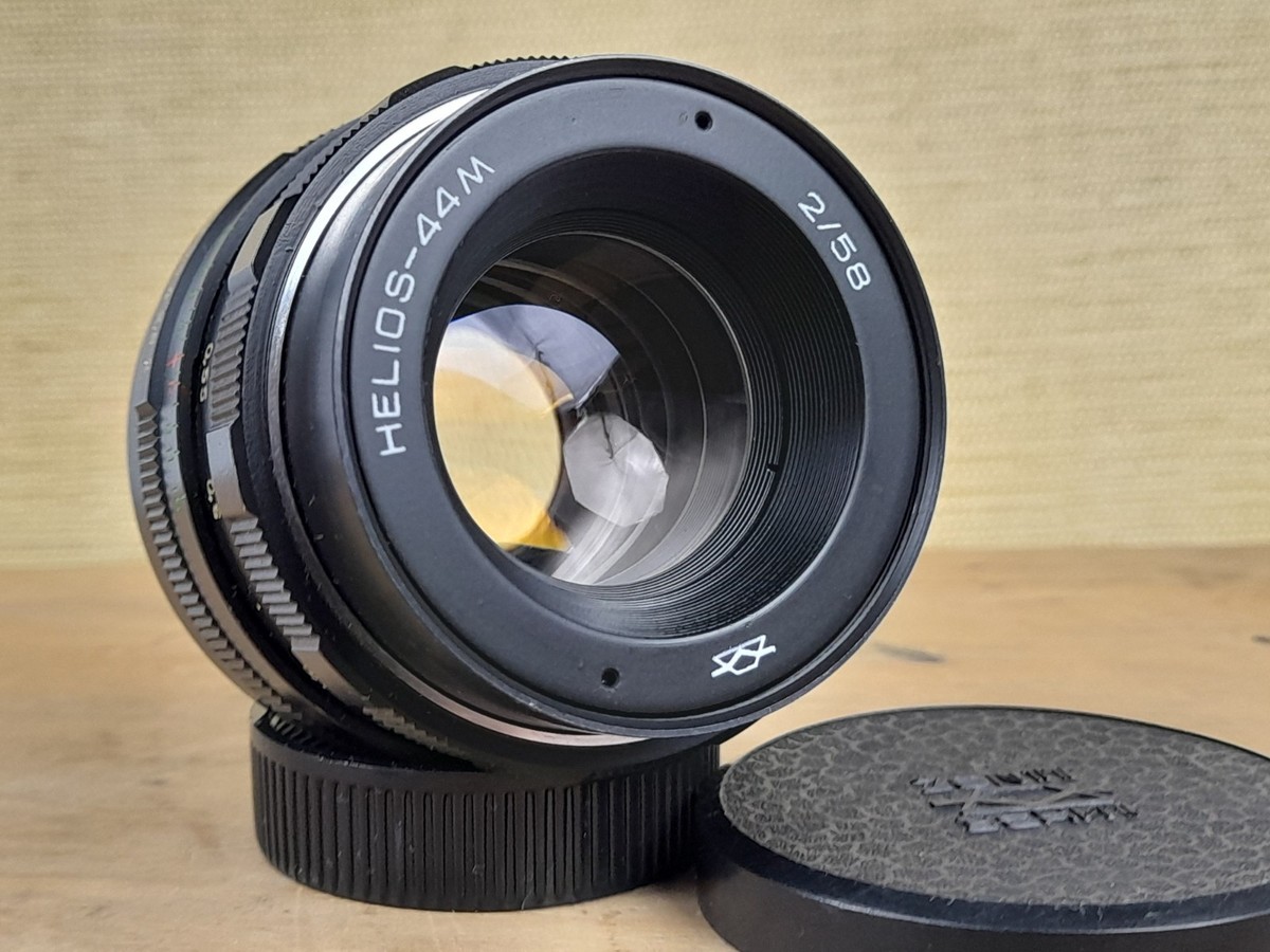 KMZ Helios 44M 58mm F/2 Petzval Modification Dreamy Swirly Bokeh