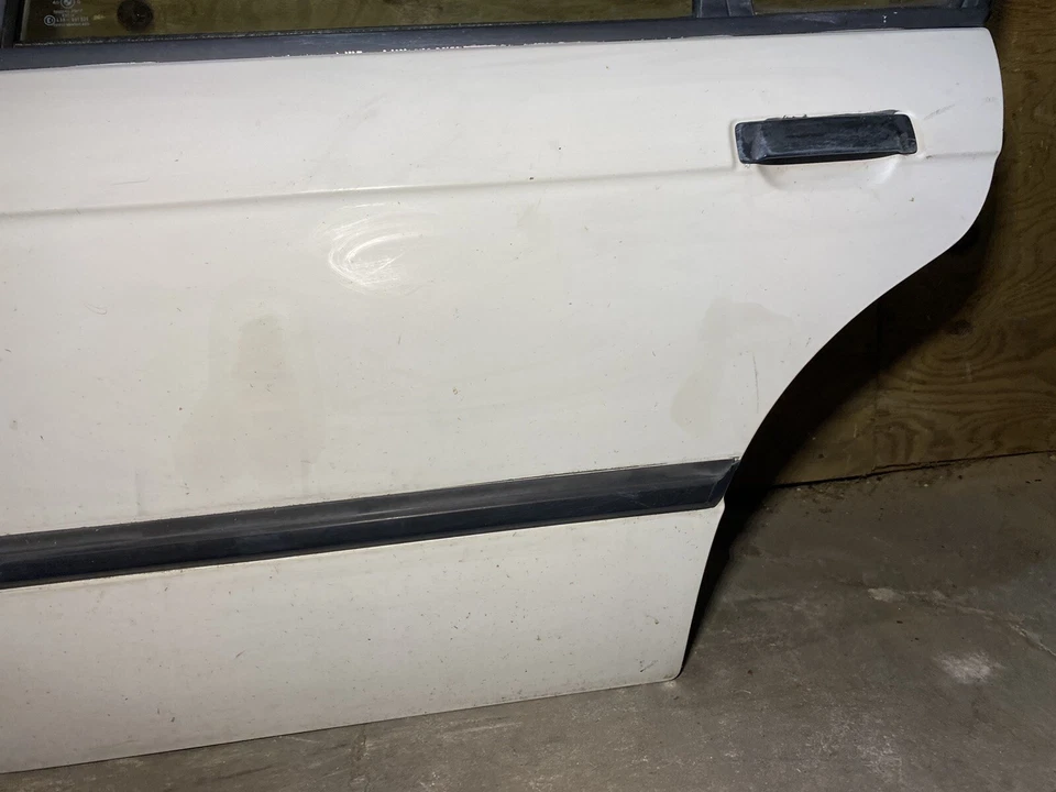 84-91 BMW Sedán Driver LH Puerta Trasera Blanca Completa OEM 318i 325i 325ix E30 #806E Foto 4 de 4
