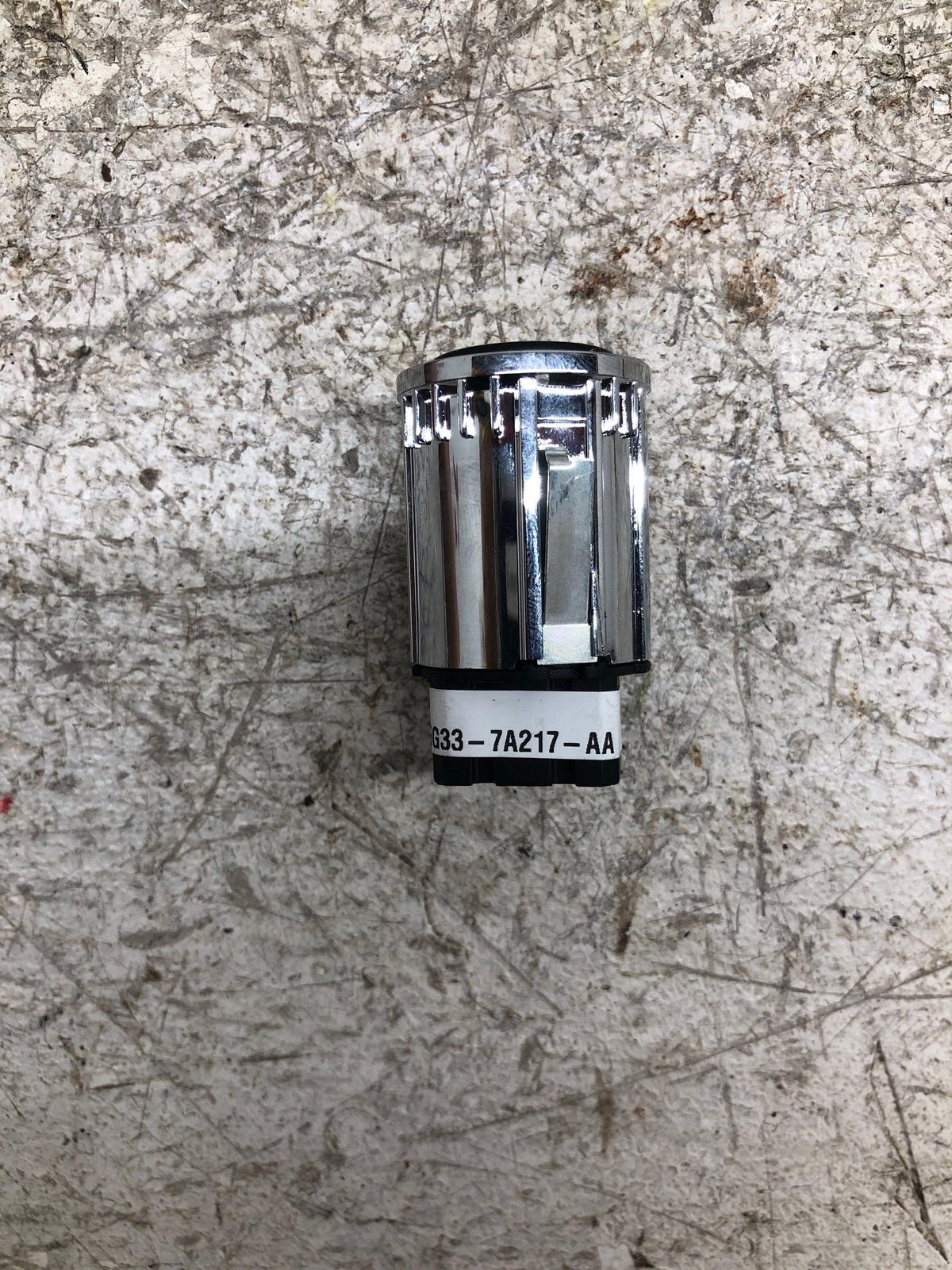 2009 ASTON MARTIN VANTAGE NEUTRAL GEAR SELECTOR BUTTON 6G33-7A217-AA OEM *NOTES