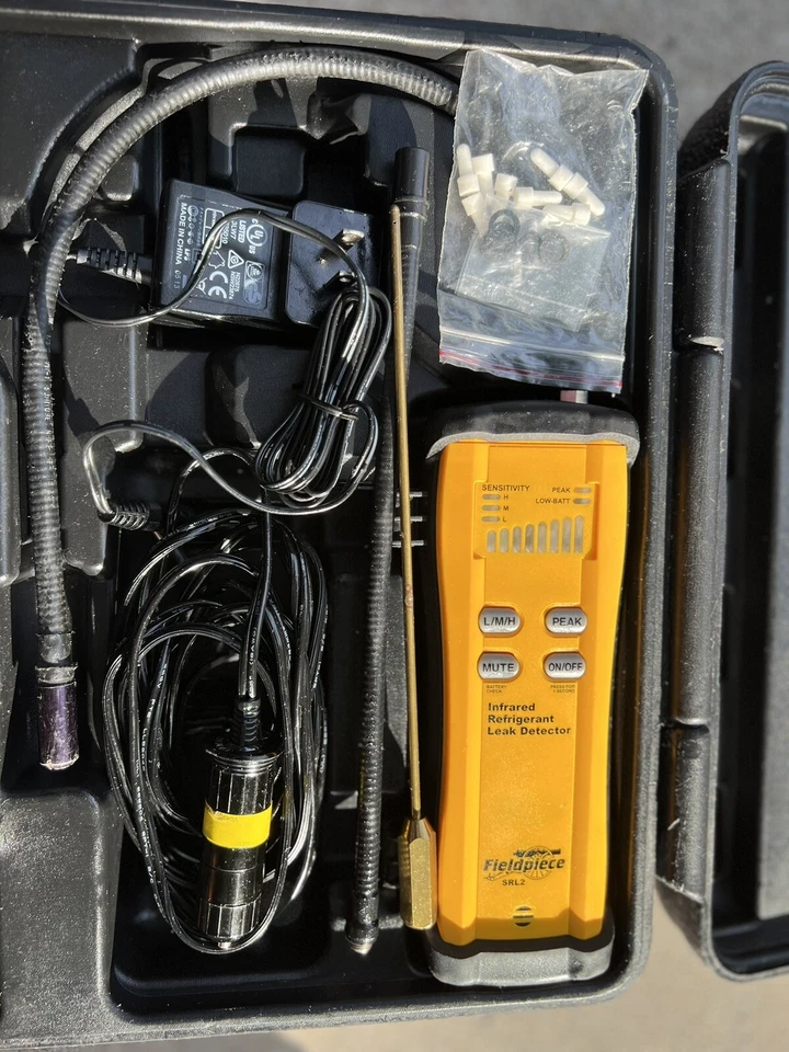 Fieldpiece SRL2 Infrared Refrigerant Leak Detector - Image 3 of 3