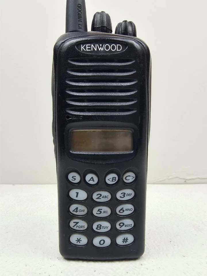 Kenwood TK-3180-K3 TK3180-K3 UHF 450-520 МГц 5 Вт 512 каналов полная клавиатура - Изображение 2 из 4
