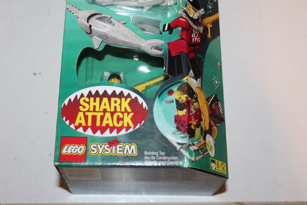 SEALED 1997 NEW LEGO 6599 Shark Attack Town Divers Submarine VTG