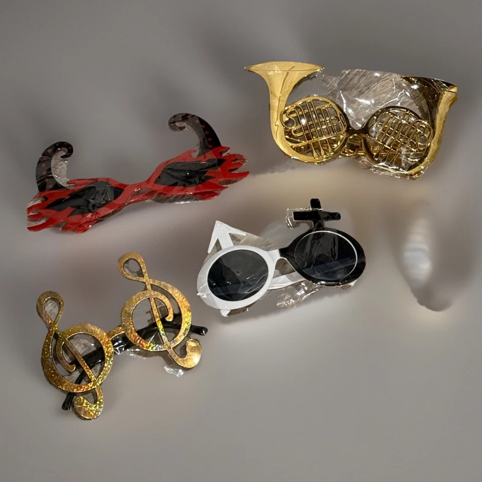 Divertido paquete de gafas de sol - Musical, retro, divertido juego de 6 pares de regalos mordaza Foto 2 de 4