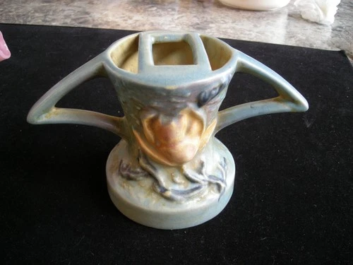 Vtg. Roseville Pottery Green "Magnolia' Flower Frog