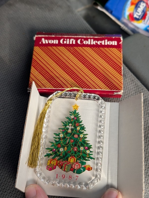 Avon Gift Collection 1987 Fine Lead Crystal Tree Ornament 24% Lead Original NIB