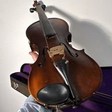 Violin Acoustic 4-String Brown Varnish Finish with Chinrest, Bow, Hard Case