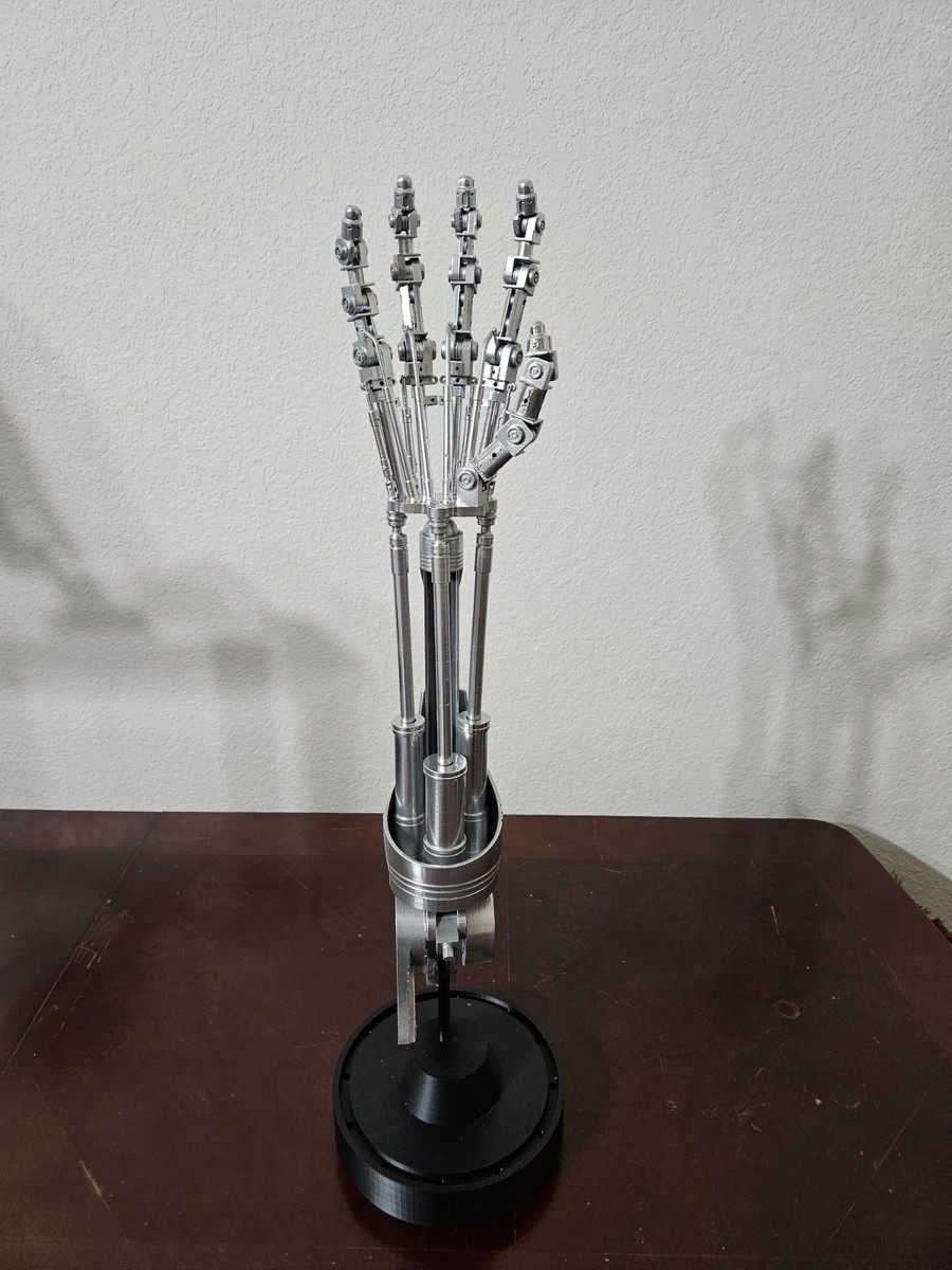 ターミネーター T800 ENDARM Amazon.com: Terminator T800 Endo Arm Life Size Replica