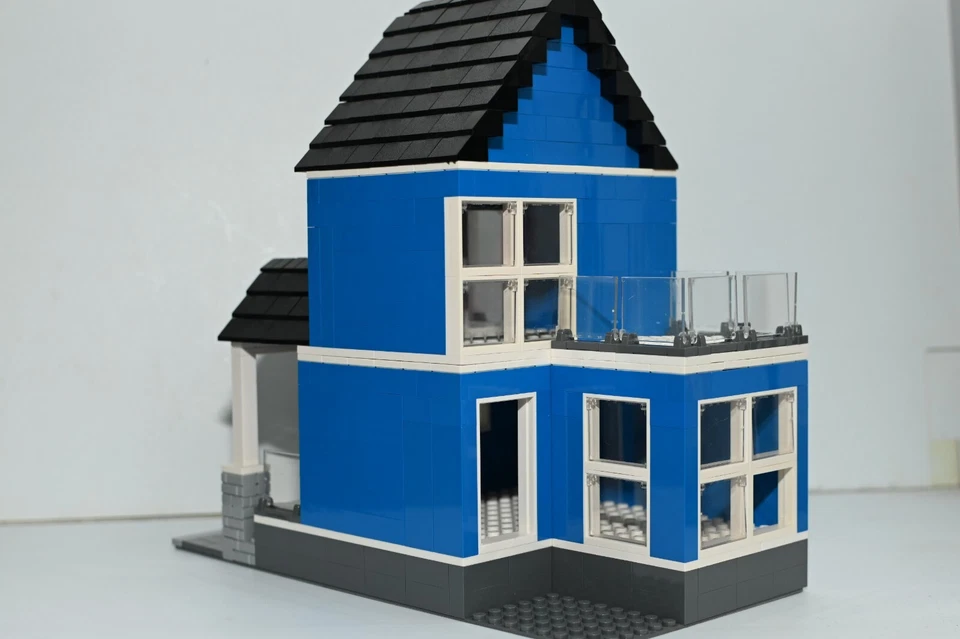 Casa de Ladrillos Azul Modular Ciudad Modelo Personalizado Construido con Ladrillos Foto 4 de 4