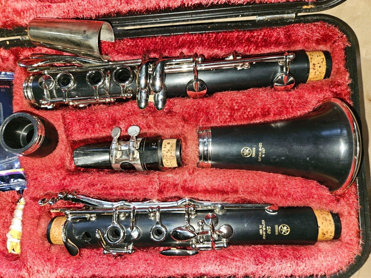 Yamaha YCL-250 clarinet, Japan, with case and mouthpiece