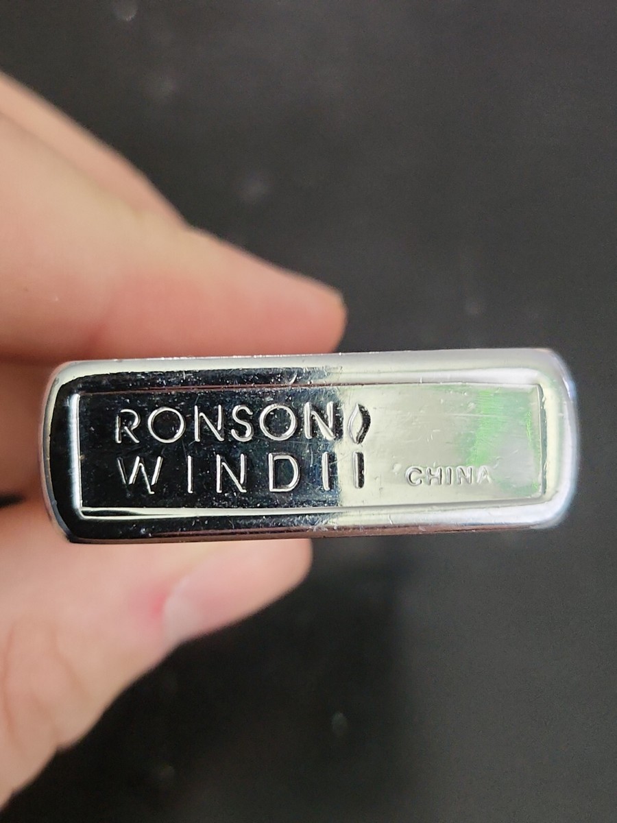 Vintage RONSON WIND II Cigarette Lighter