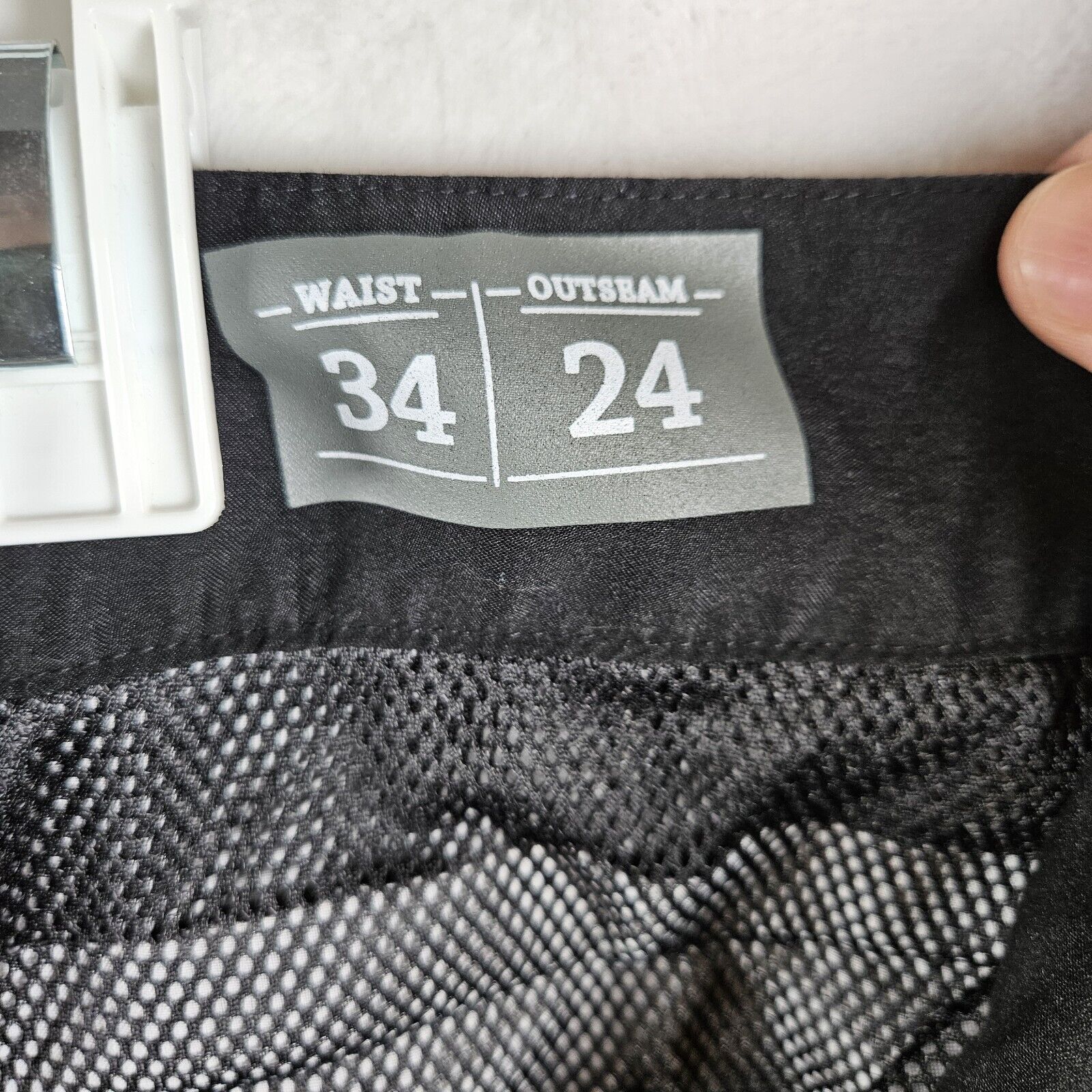 Foto 11 di 18