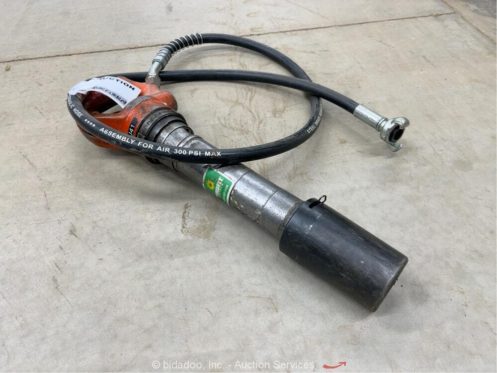 2002 Apt M133 Hand Held Pneumatic Rivet Buster Demolition Chipping Tool