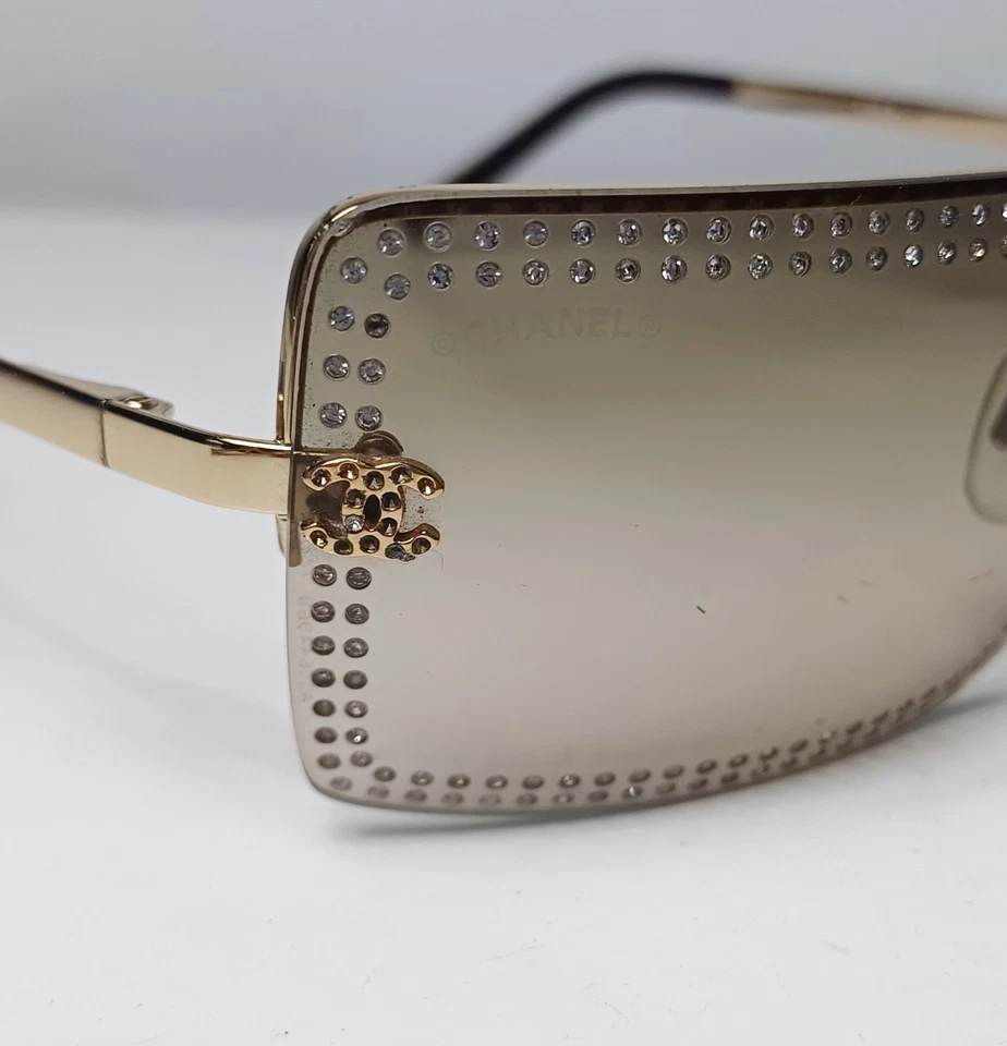 Gafas de sol CHANEL Hechas en Italia Modelo 4105 Gafas de moda de lujo Foto 4 de 4