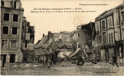 Old postcard Roye Ruines de la Place d'Armes (1497888)