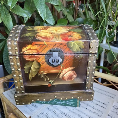 Vintage handbemalte Tole Blumen schwarz Holz Klapp Piratentruhe Truhe Box 