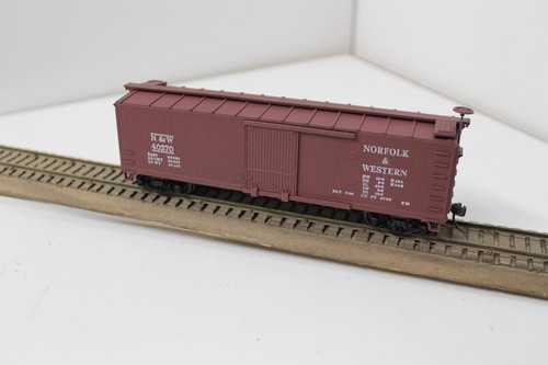 Tren Miniatura 2704 Escala HO 40' SD Madera Caja Coche N&W 40270 Kadee's | Zustand: Used