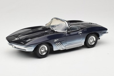 73102 Chevrolet Corvette Mako Shark Motormax 1:18