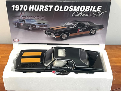 1/18 ACME 1970 HURST OLDSMOBILE CUTLASS SX BRAND NEW NOT DISPLAYED