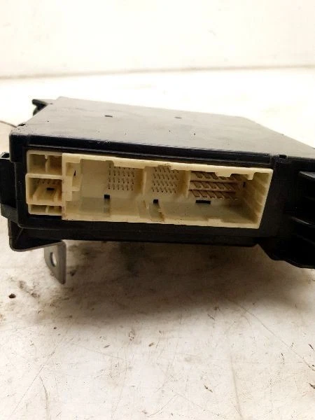 2010 TOYOTA SEQUOIA 4.6L CABIN FUSE BOX - Image 4 of 4