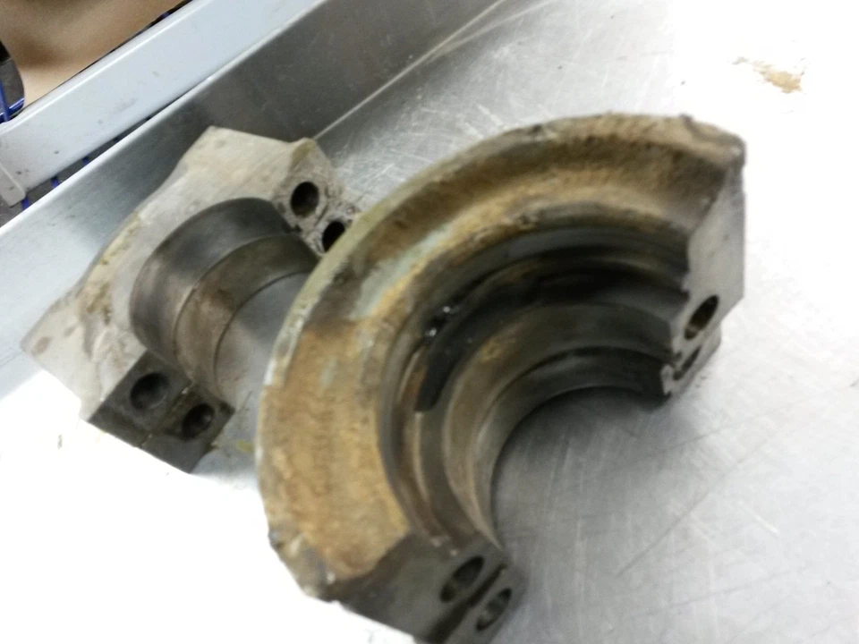 Tapas principales bloque motor Ford Explorer 4.0 2002 Foto 4 de 4