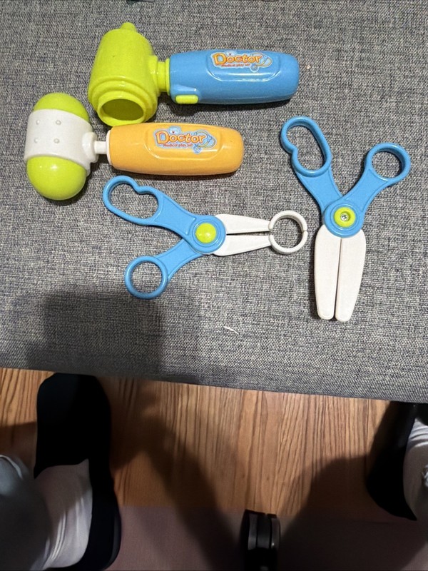 Play doctors kit boys girls pretend play 4 Pc toys