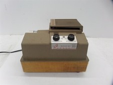 Vintage Revere P-555 Auto Magazine Slide Projector