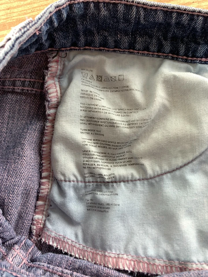 BDG. Women’s Short Shorts 27 Denim Embroidered Multicolor Pockets High Rise Dree - Image 4 of 4